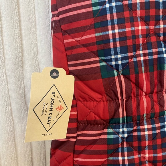 St. John’s Bay NWT Red Plaid Puffer Vest - Picture 6 of 8